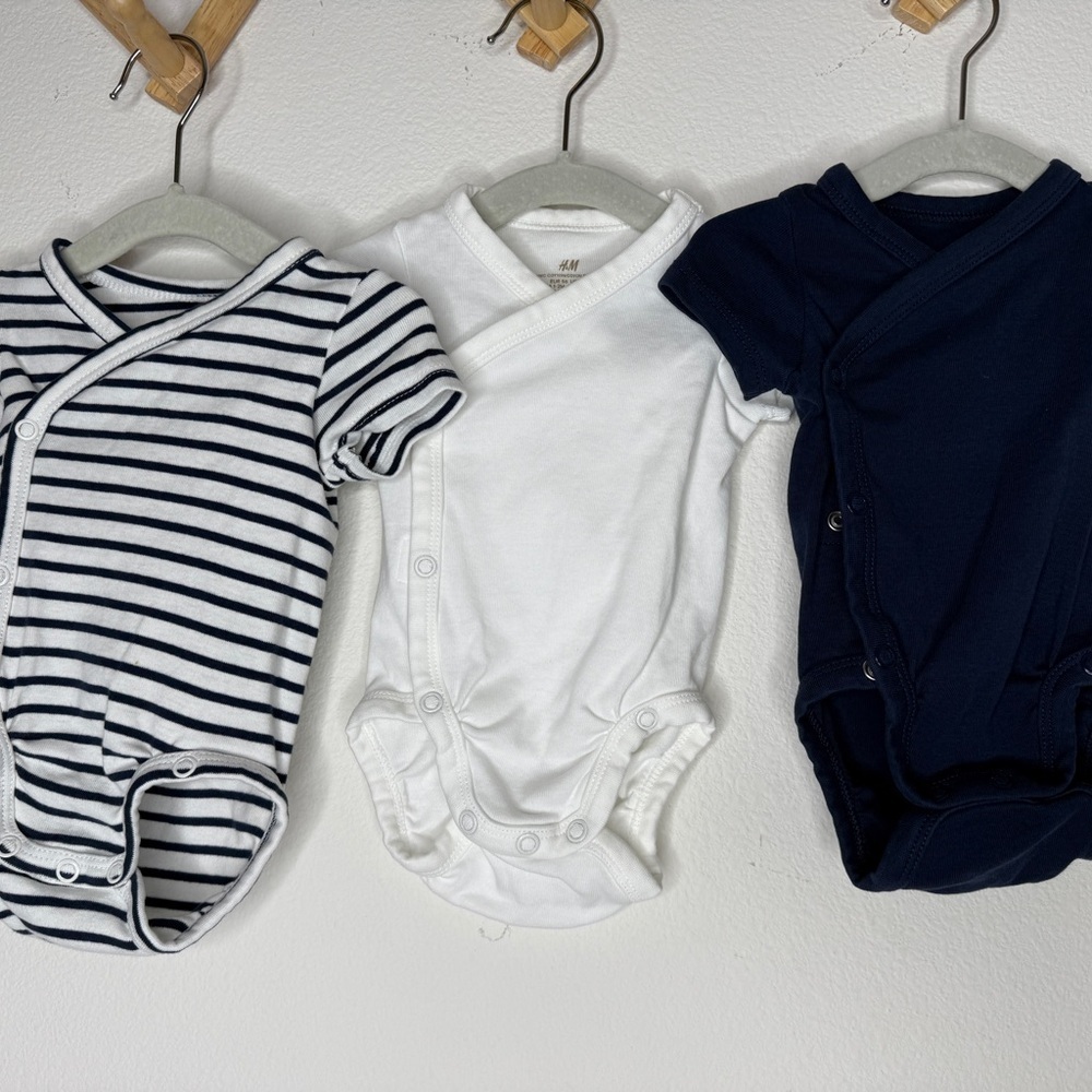 H&M 3 pack Wrapover Organic Bodysuits Baby White Dark Blue Stripes - Picture 4 of 12
